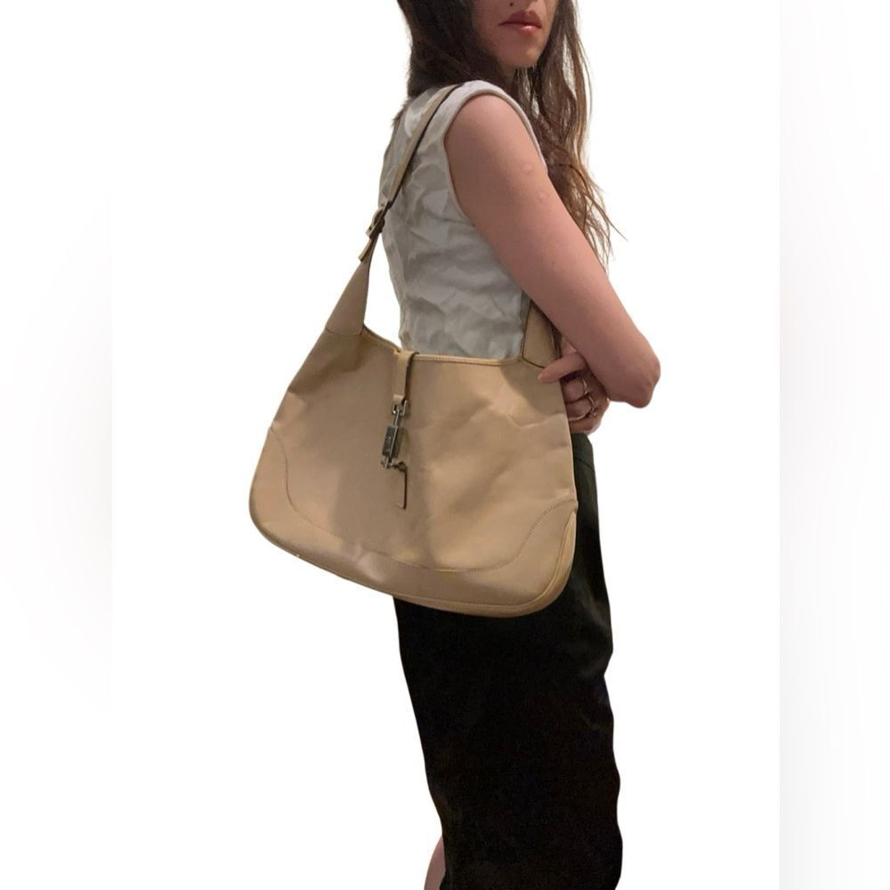 Gucci Beige Leather Jackie Shoulder Bag with piston lock - Picture 15 of 16